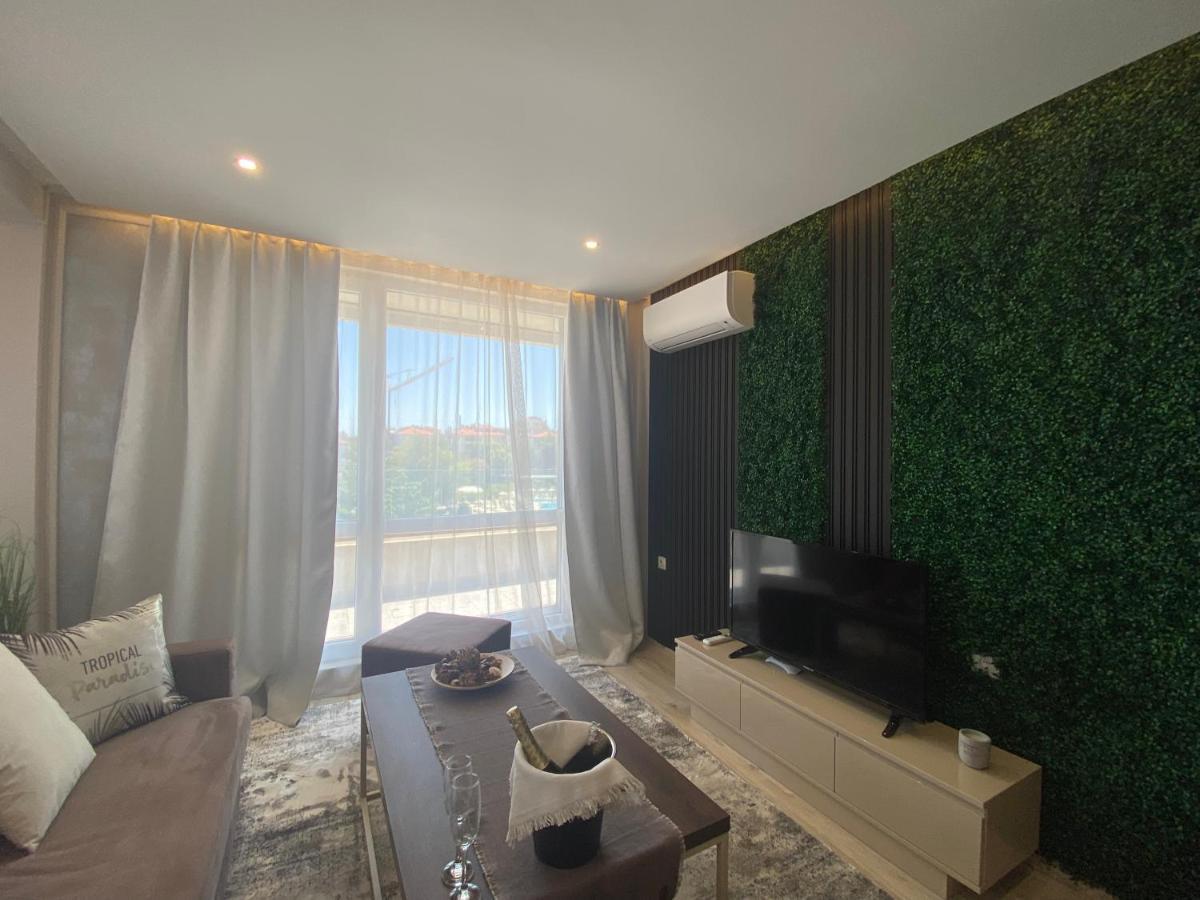 Paradiso 'В' 607 Large Luxury Apartment Nesebar Bagian luar foto