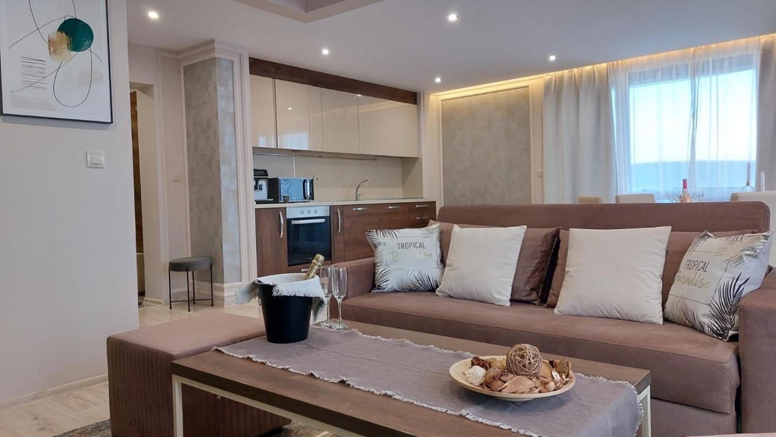 Paradiso 'В' 607 Large Luxury Apartment Nesebar Bagian luar foto