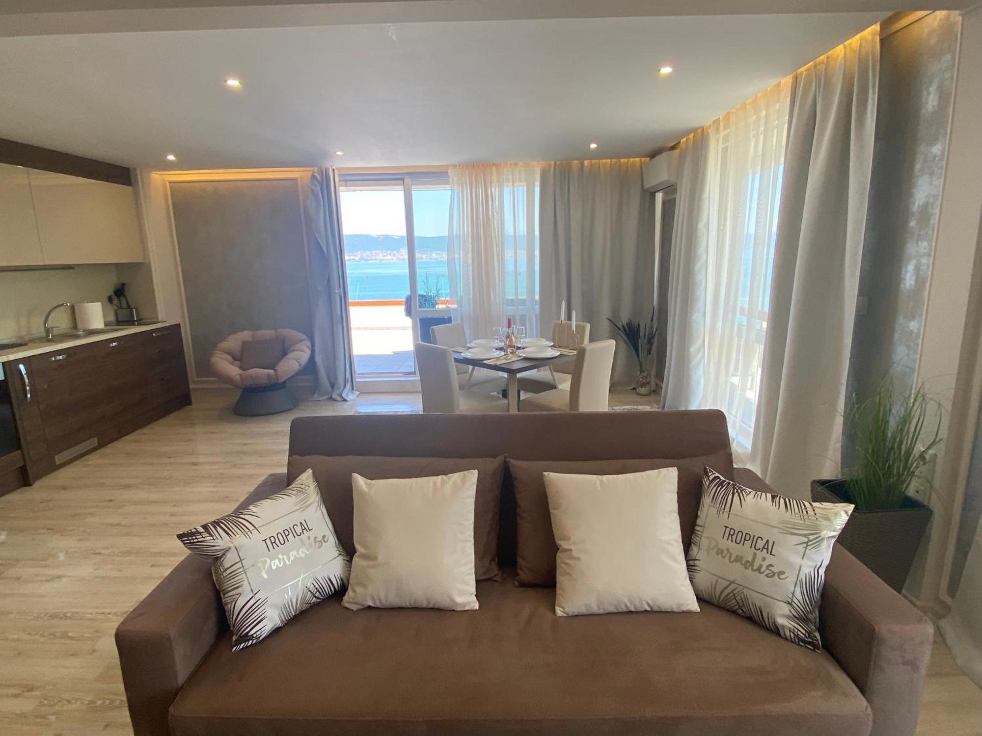 Paradiso 'В' 607 Large Luxury Apartment Nesebar Bagian luar foto