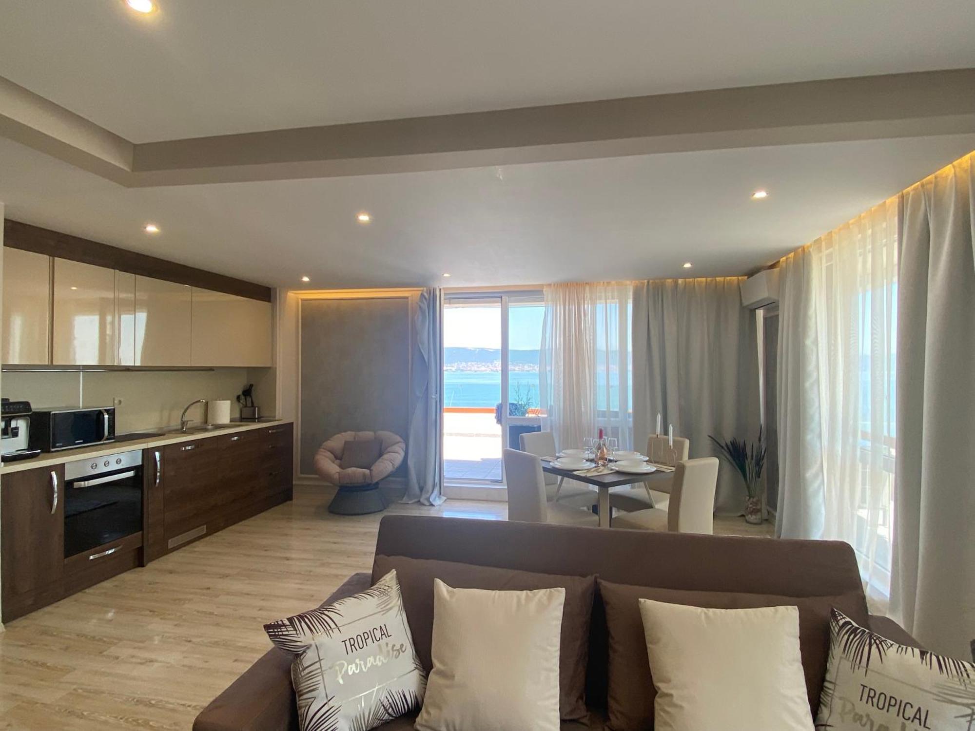 Paradiso 'В' 607 Large Luxury Apartment Nesebar Bagian luar foto